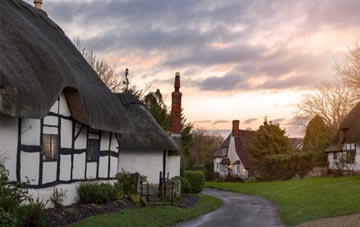is Lyneham thatch roofing popular