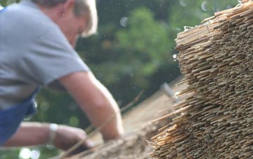 professional Lyneham thatchers